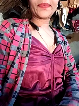 Snapshot of Lovely_sima chatting on February 6, 11:50 am Lovely sima online show from February 6, 11:50 am