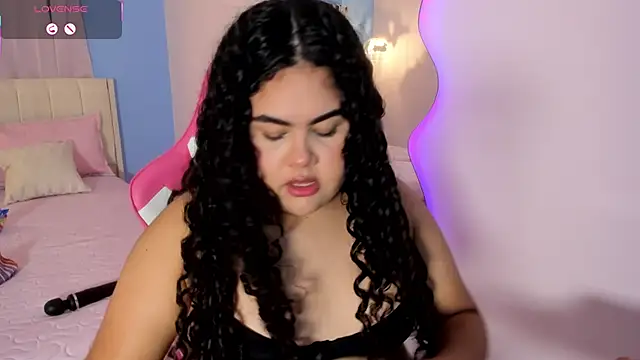 Snapshot of LOU_22_ chatting on February 18, 12:34 pm LOU 22 online show from February 18, 12:34 pm