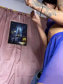 Snapshot of agathamarrshall_ chatting on February 20, 1:46 pm agathamarrshall online show from February 20, 1:46 pm