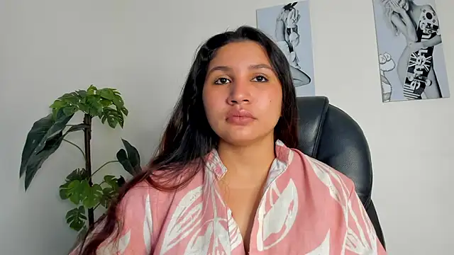 Snapshot of Victoria_Rosee chatting on February 5, 12:45 pm Victoria Rosee online show from February 5, 12:45 pm