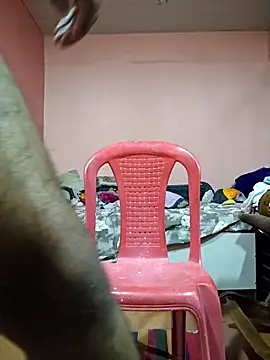 Snapshot of Darkintrovert chatting on February 5, 5:31 pm Darkintrovert online show from February 5, 5:31 pm