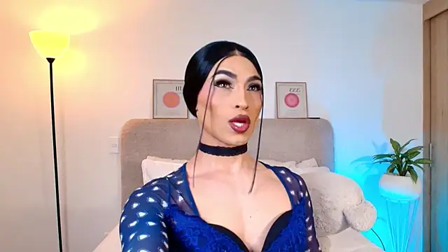 Snapshot of KarolPortellaa chatting on April 24, 3:52 am KarolPortellaa online show from April 24, 3:52 am