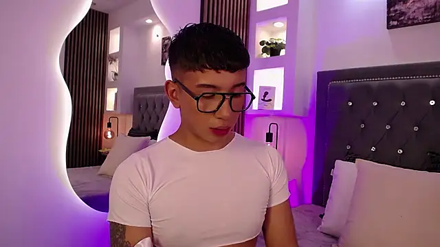 Fancy Vixen online show from March 14, 4:29 am