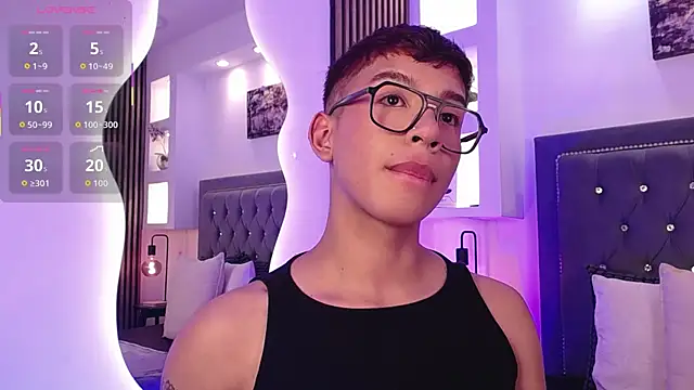 Fancy Vixen online show from April 14, 3:33 am