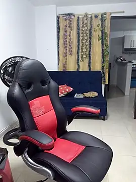 amelie rose   online show from March 27, 8:26 am