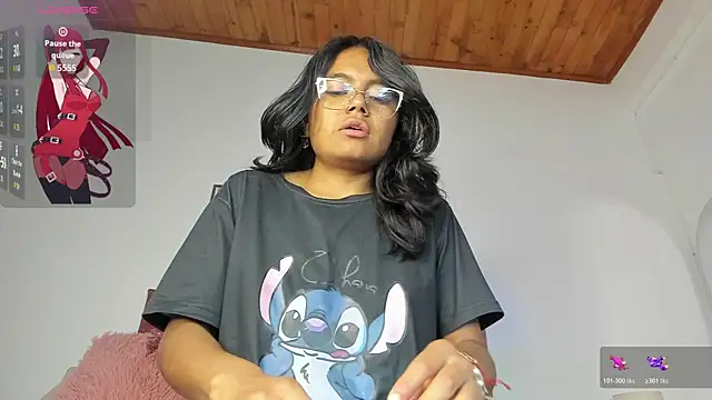 luna velveth online show from March 31, 10:17 am