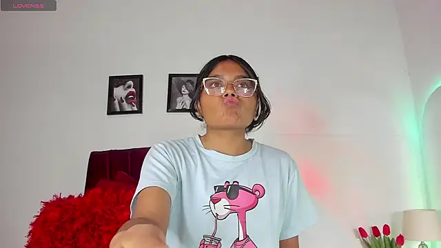 luna velveth online show from February 11, 2:22 am