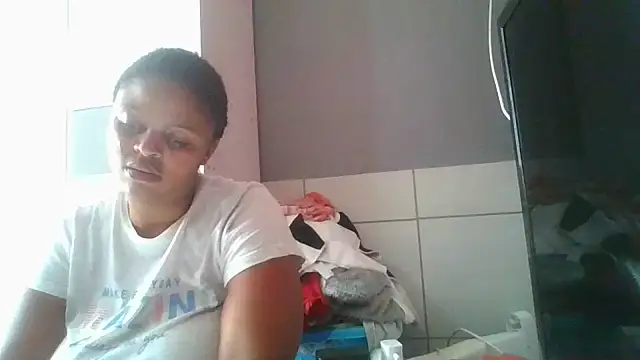 PrettyLisa26 online show from May 11, 1:01 pm