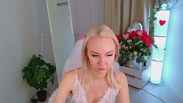 Audrey Kiss online show from February 8, 7:17 am