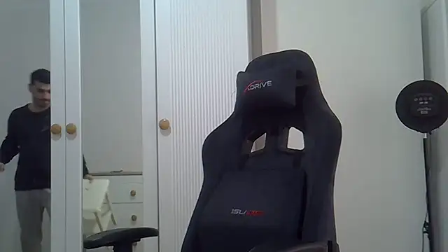 ciceroable online show from April 15, 3:56 am