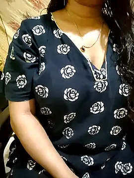 Snapshot of PARI51 chatting on July 12, 7:15 pm PARI51 online show from July 12, 7:15 pm