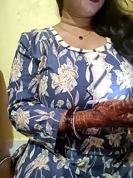 PARI51 online show from February 21, 8:44 pm