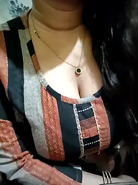 PARI51 online show from March 3, 8:05 pm