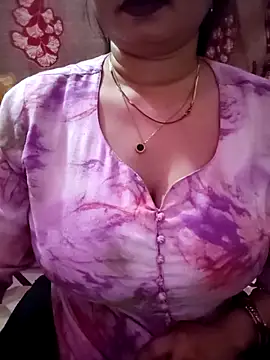 PARI51 online show from March 25, 9:03 pm