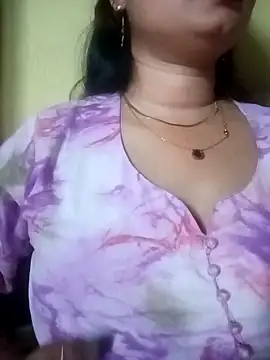 PARI51 online show from March 25, 8:35 am