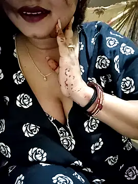 PARI51 online show from April 17, 7:38 pm