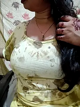 Snapshot of PARI51 chatting on July 9, 8:08 pm PARI51 online show from July 9, 8:08 pm