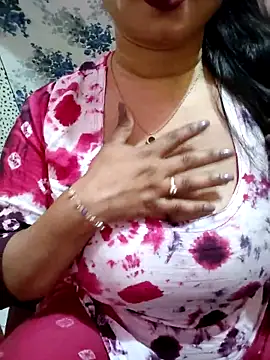 PARI51 online show from February 26, 9:15 pm