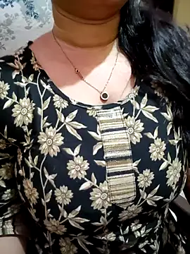 PARI51 online show from March 11, 8:36 pm