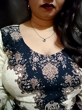 PARI51 online show from March 22, 8:10 pm