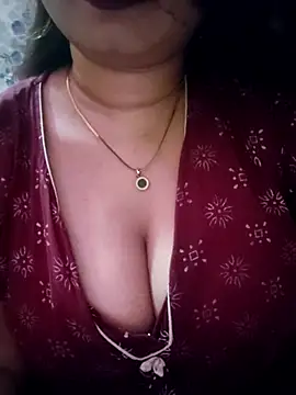 PARI51 online show from March 31, 8:22 pm