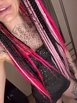 susannee online show from March 9, 10:02 pm