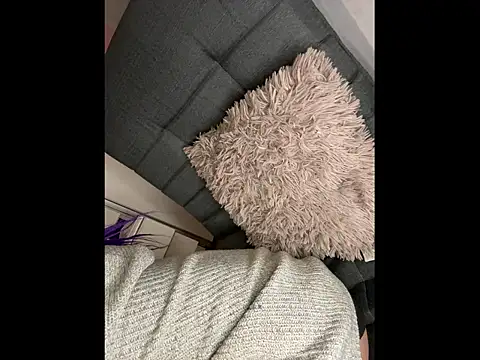 susannee online show from April 19, 1:17 am