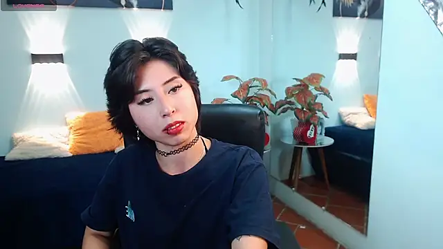 annie sleeper online show from February 24, 3:29 am