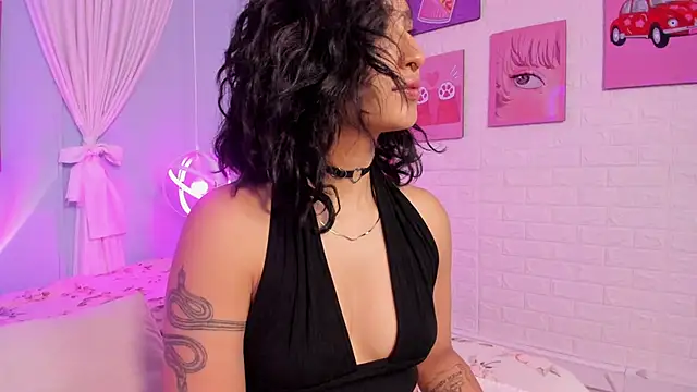 Cleo Foxx online show from April 13, 11:47 am