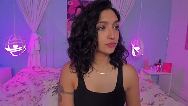 Cleo Foxx online show from May 11, 4:04 pm