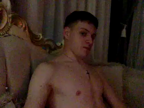 Carlos18loverboyfriend online show from March 26, 10:29 pm