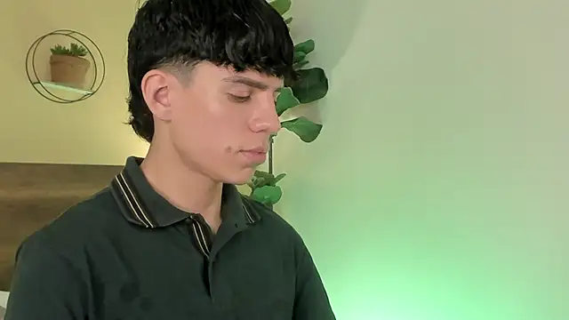 Snapshot of Angel_eros_ chatting on February 20, 6:26 am Angel eros online show from February 20, 6:26 am