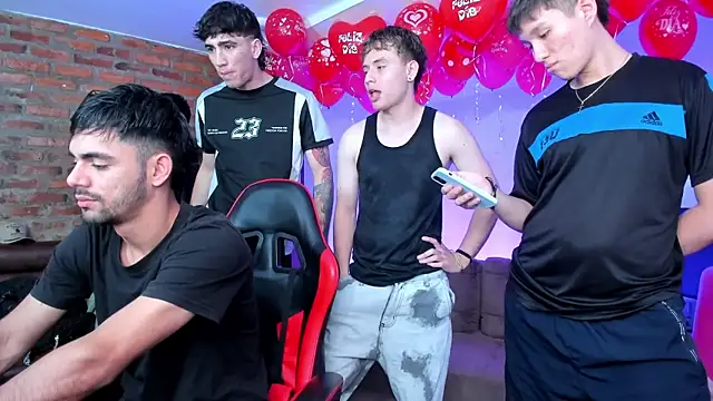 Snapshot of Bad_Boys777 chatting on February 18, 9:55 pm Bad Boys777 online show from February 18, 9:55 pm