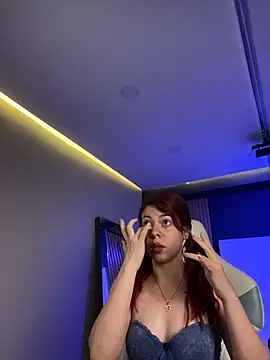 Snapshot of MiaTorres4 chatting on February 11, 11:32 am MiaTorres4 online show from February 11, 11:32 am