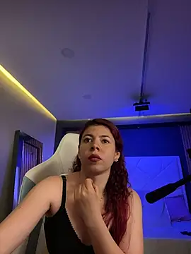 Snapshot of MiaTorres4 chatting on February 13, 11:43 am MiaTorres4 online show from February 13, 11:43 am