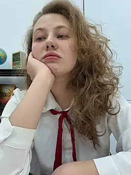 AsynaYuuki online show from April 3, 7:53 pm