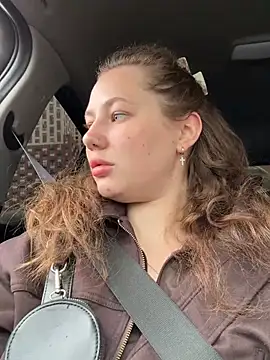 AsynaYuuki online show from April 2, 10:44 am