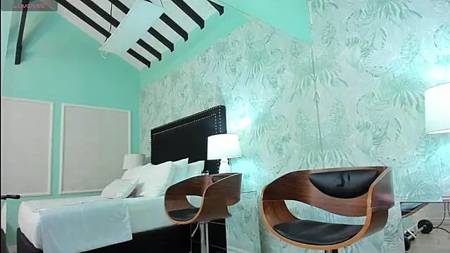 JuliethMilf online show from March 13, 7:30 pm