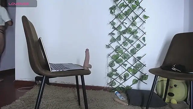 Luis prince  online show from April 22, 11:33 pm