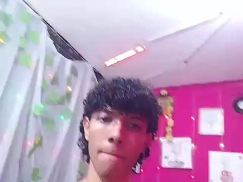 bigcock twinks online show from February 21, 4:58 am