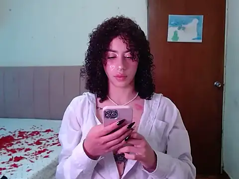 Snapshot of _Shanell chatting on February 14, 9:15 pm Shanell online show from February 14, 9:15 pm