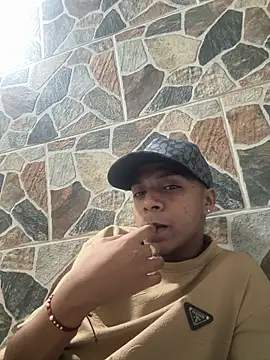 hotboyluxe online show from May 16, 1:37 am