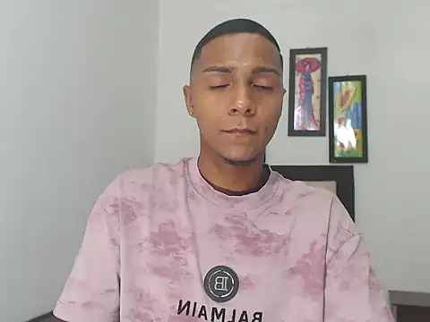 hotboyluxe online show from February 15, 3:40 am