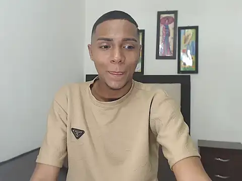 hotboyluxe online show from February 14, 2:45 am