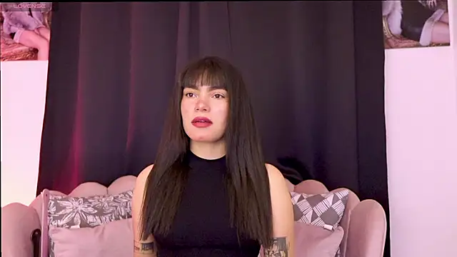 dakotacollins  online show from February 27, 11:48 pm