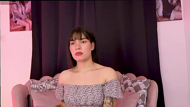 dakotacollins  online show from March 16, 2:30 am