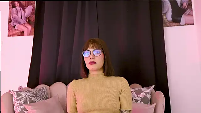 Snapshot of dakotacollins_ chatting on June 25, 4:43 am dakotacollins online show from June 25, 4:43 am