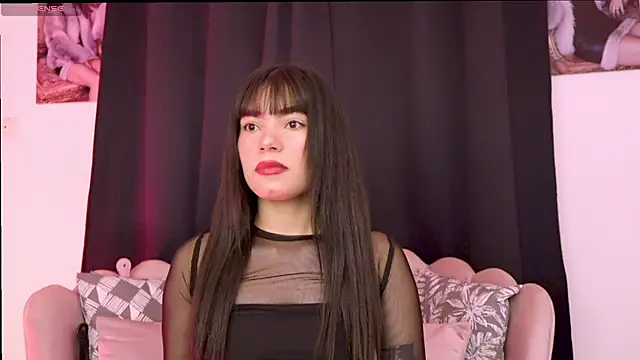 dakotacollins  online show from March 21, 3:30 am