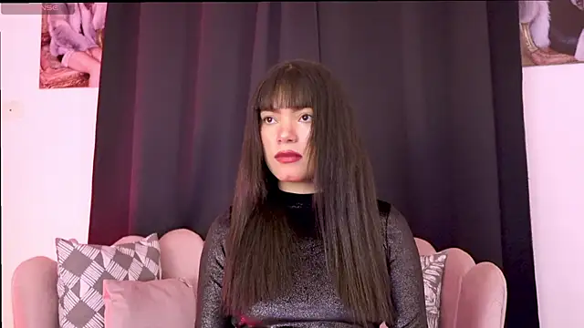 dakotacollins  online show from February 24, 12:44 am