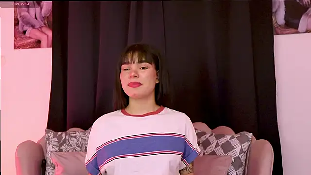 dakotacollins  online show from March 17, 12:24 am